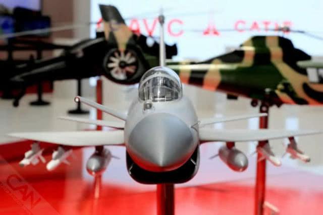 性价比太合算，伊朗据传买歼-10，配一导弹可打