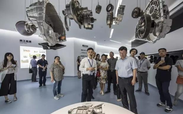 \"宁波首富\"陨落：靠收购改造烂尾楼发家