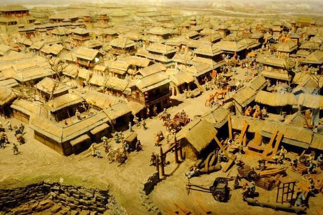 春秋战国凭借什么能够登上商品经济繁荣高台？