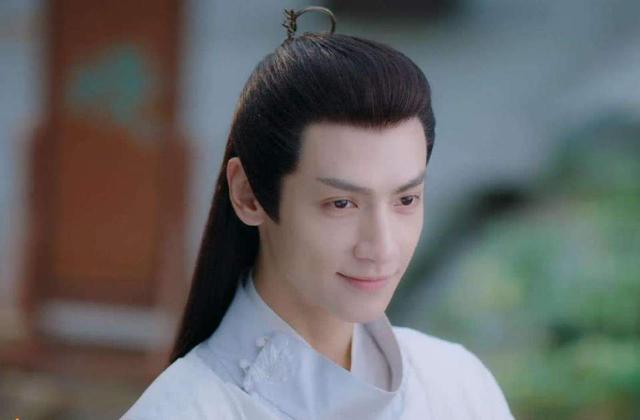 《月上重火》，一部女主属于男二，男主属于观众，没人满意的剧