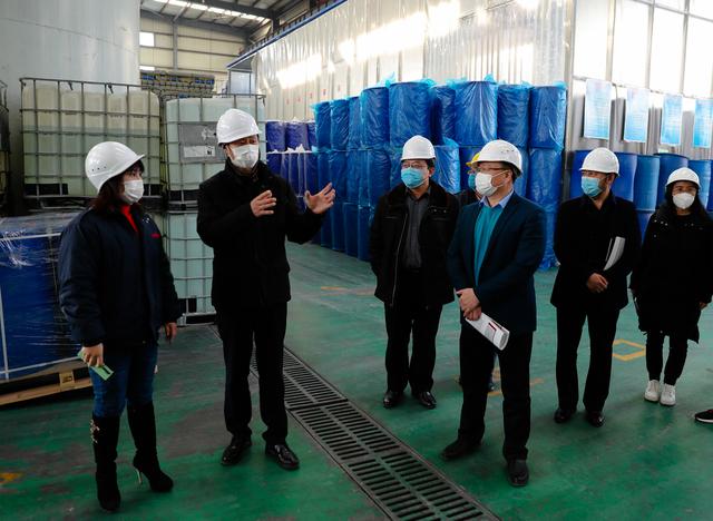 济南新材料产业园区管委会主任陈西武到企业和疫情防控留观点调研