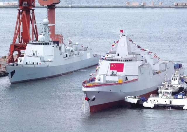 055型第四艘返厂，首次动力试航在即，最后一艘052D开始刷号