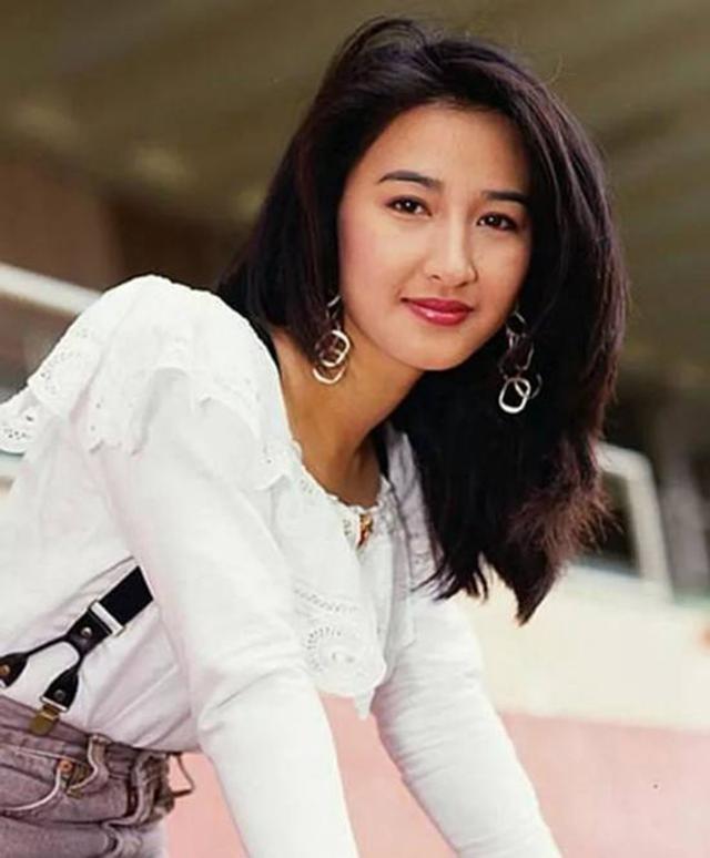 1995年，张家辉去见了关咏荷父母，几天之后却对