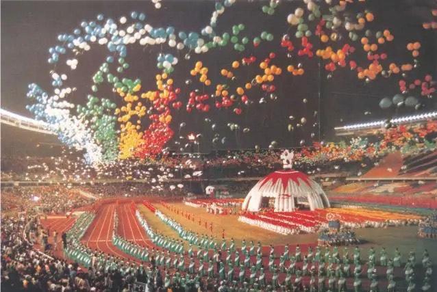 老照片：1990年北京亚运会，那时的你在干什么？