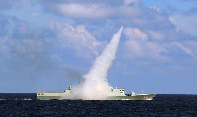 美军盛赞鹰击18是“完美导弹”，蛇形机动亚超结