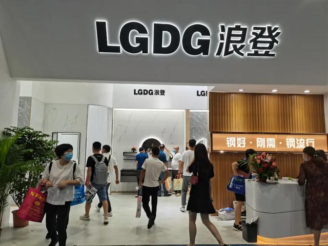 2020中國建博會（廣州）12.1衛(wèi)浴品牌館如約啟動，現(xiàn)場人流如織