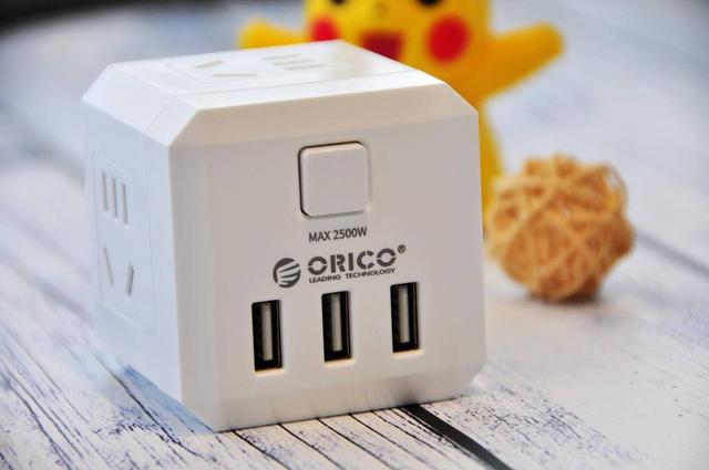 解决桌面排线凌乱困扰，奥睿科(ORICO)电立方桌面立体插座
