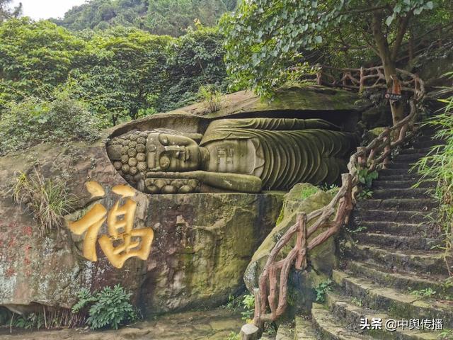 雨后登荣昌古佛山，家乡好风光使人陶醉