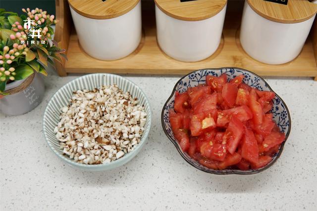 这菜，媳妇经常当饭吃，不到5元成本，每周吃几次，瘦起来容易了