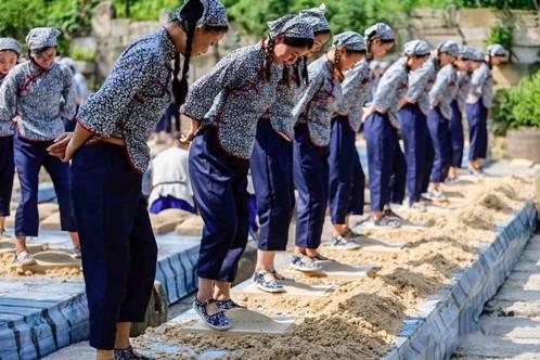 �г��׾����಻�٣�Ϊ���ղ�ʱΨ�����Ͼƻ��ƫ����