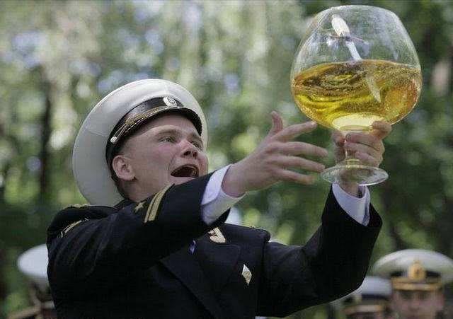 俄军进口5万箱方便面，转眼却要求退货，原因让