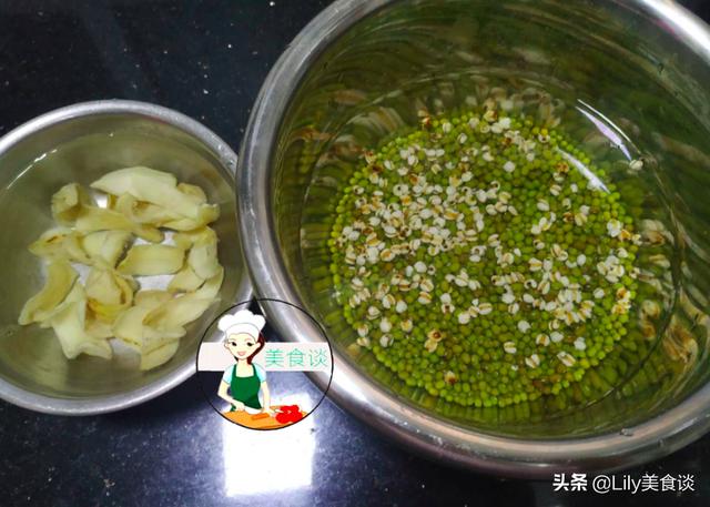 三伏天，煮绿豆汤多加两样食材，清甜解暑，祛湿安神，舒服过伏天