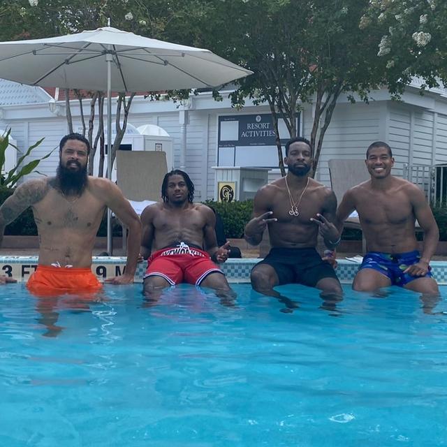 火箭三喜臨門！T-Mac力挺哈威奪冠，德帥為Tucker求情，格林練出八塊腹肌！-黑特籃球-NBA新聞影音圖片分享社區