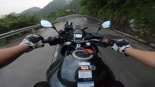 干货：骑摩托车进行长途旅行的装备清单，建议