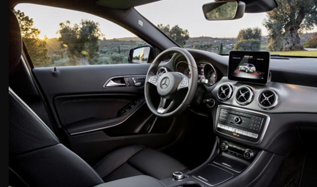 奔驰扛不住了，这款SUV从26万跌至18万，买宝马不如选它香