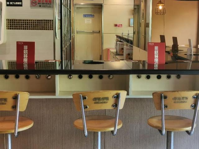 疫情下北京大学周边店铺的生存实况——亏损、