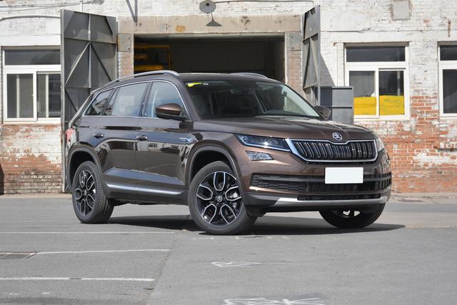 上汽大众也有亲民的大七座，标配2.0T，轴距近