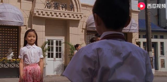 被周星驰发掘的4位女童星，前三位不温不火，唯独杨幂成大明星