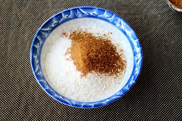 五花肉最简单的做法，一拌一蒸，不油不腻，孩子抢着吃