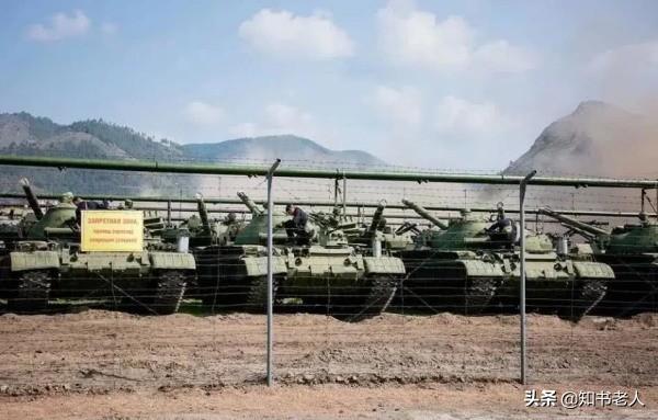 实拍俄罗斯坦克储备场，T-72全面保养，为何更先