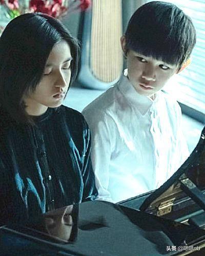 张子枫悬疑片未播先火！搭档“朱朝阳”,见剧照两人眼神我害怕了