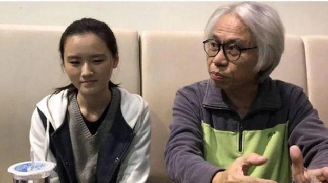 2013年，17岁的她爱上爸爸57岁友人，这段“爷孙恋”如今怎样了？