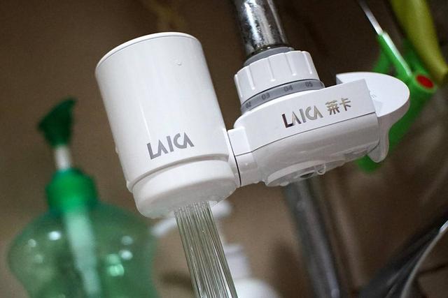 莱卡水龙头净水器：四层过滤，出租房小家庭也能喝上直饮水