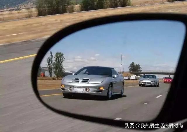 “会开车”和“不会开车”，差别有多大？懂车的人：看这4个细节