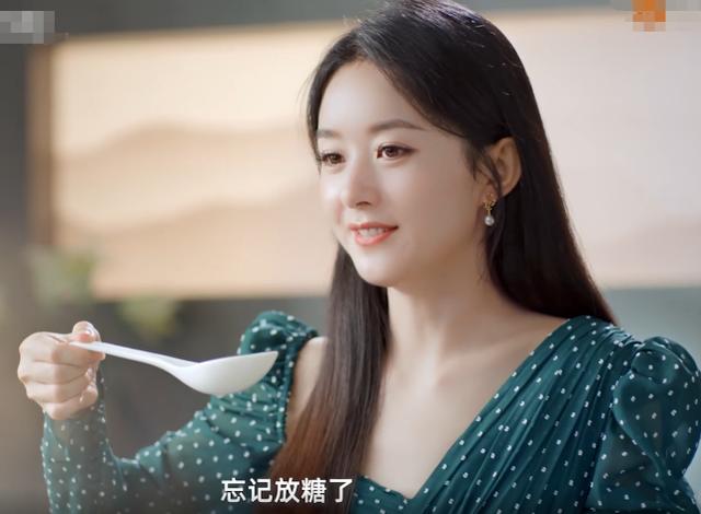 有种时尚叫赵丽颖的裙子，复出后无论什么款式