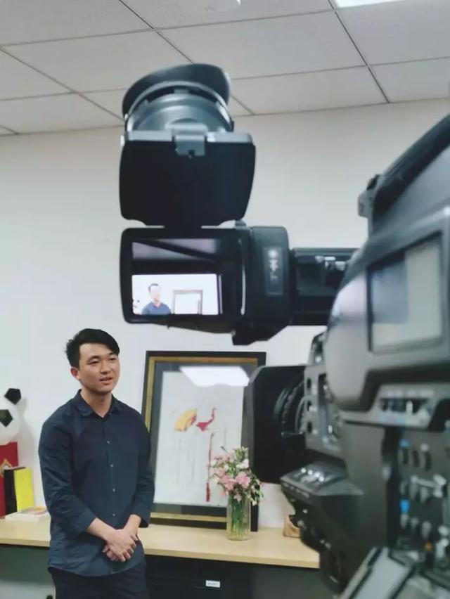 社会应取下有色眼镜，中职生已考上了985、211、还有清华大学