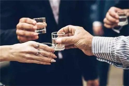 ���Ʋ��ã�ÿһ�������Ͼƶ����Ž��˵�������ԭ�ϵ��¶�