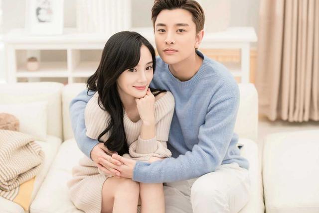 李小璐单身生活美滋滋，住豪宅还不够，请3个保