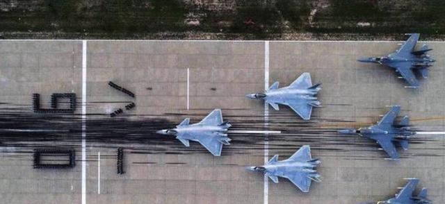 都有五代机了，为什么还要生产歼16？专家：有些事歼20做不到