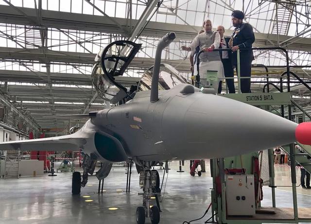 首批阵风战机将飞抵，单价超2亿美元，印度空军