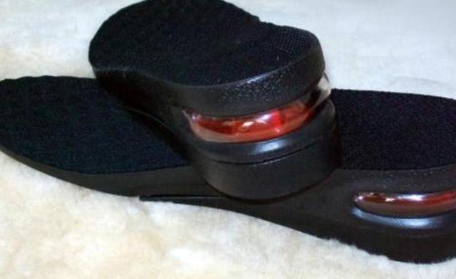 你还在为了身高矮烦恼吗？试试这款硅胶鞋垫，