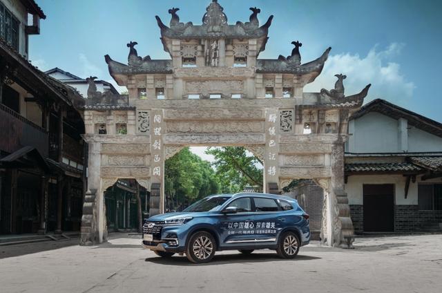 配置升级价格未变，试驾全新一代瑞虎8，能成为“奶爸神车”吗？