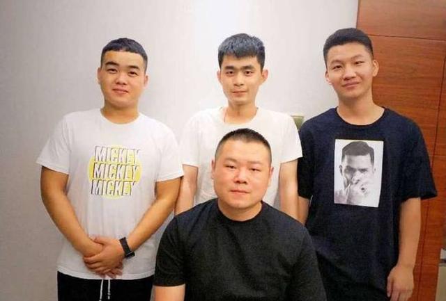 辈子|岳云鹏这辈子都离不开冲冲 这人名叫徐筱竹他可不止是个助理