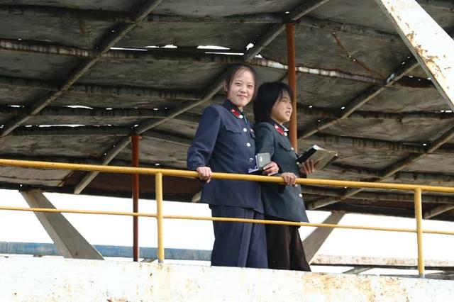 鸭绿江边的朝鲜人，房子破、穿衣土、是大款，