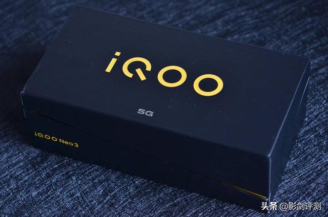 发烧友眼中的性价比水桶旗舰机：HIFI音质+长续航