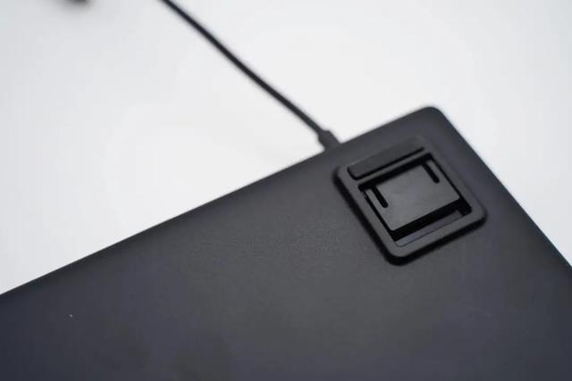 “年轻人的第一把机械键盘”，小米机械键盘到