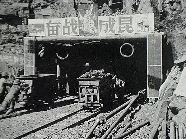 通车半个世纪的成昆铁路，为什么堪称“神话”？