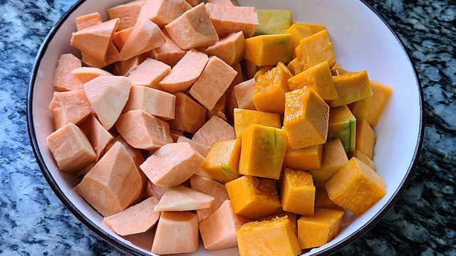 广东糖水的家常做法，学会这个做法，想吃就做，香味浓味道好