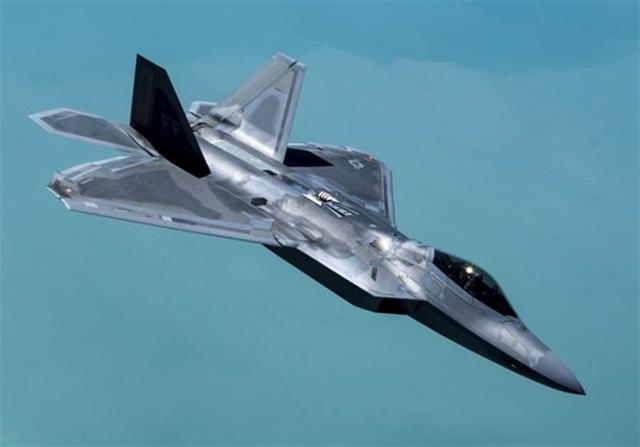 突发！猛禽坠落，美军再损失一架F22隐身战斗机