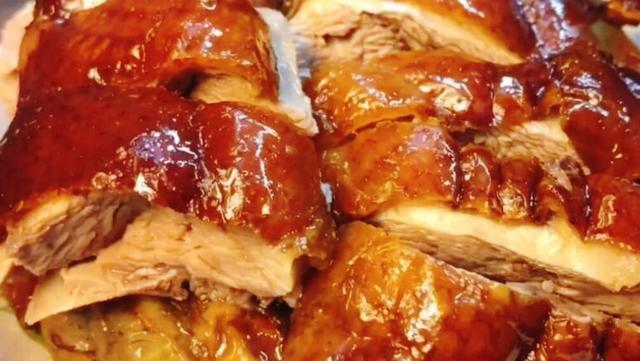 家庭版脆皮烤鸭，教你在家做，有一口锅就可以，皮脆肉嫩，真香