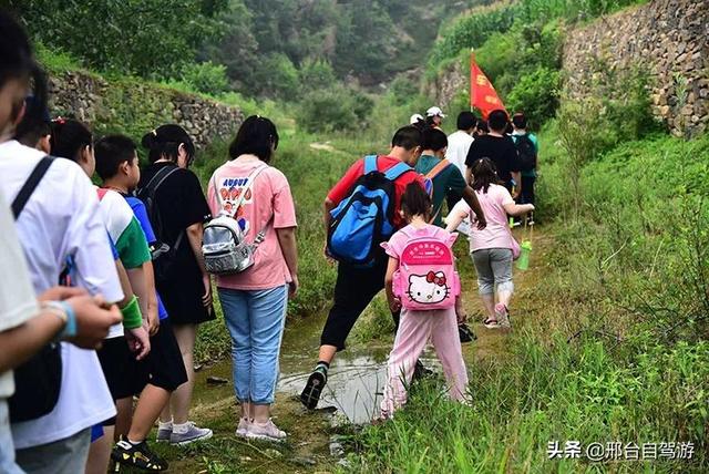 跋山涉水！邢台车网小会员挑战山野徒步……