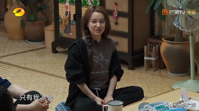 《向往》维嘉曝快乐家族内幕，吴昕险替代谢娜