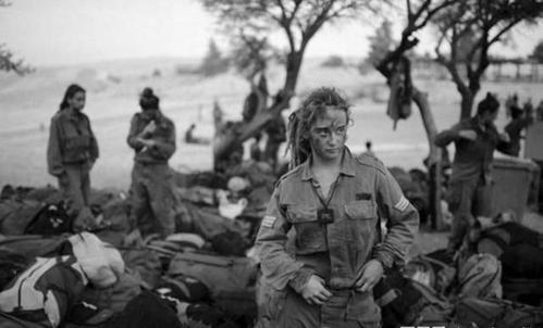 二战时期日军有多残忍？被俘虏的美国女兵，一