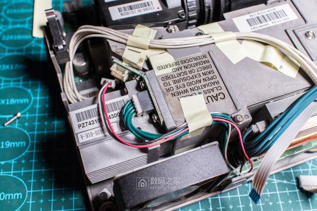 卡西欧CASIO激光+LED短焦投影仪UP50WN拆解，维修偏