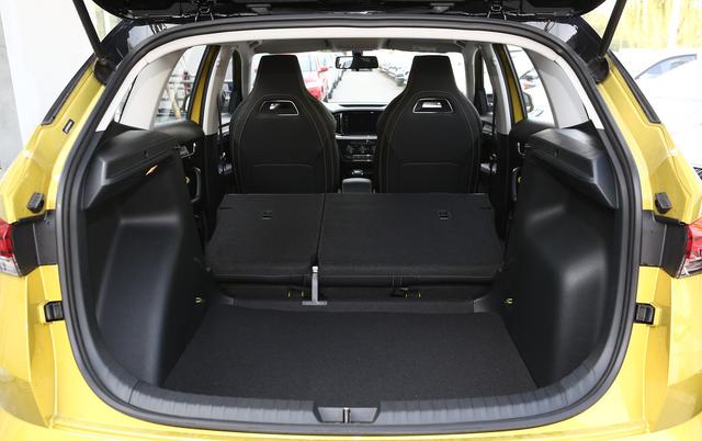 原厂8.99w的正宗德系车，油耗每公里3毛3，可载物1510L，适合家用