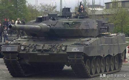 德国坦克加一次油能开550公里，美国412公里，中国坦克能走多远